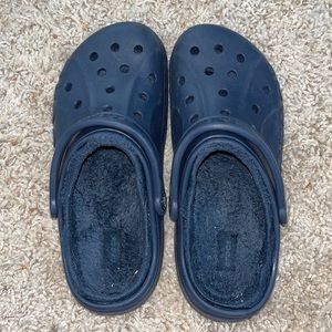 Navy blue fuzzy crocs